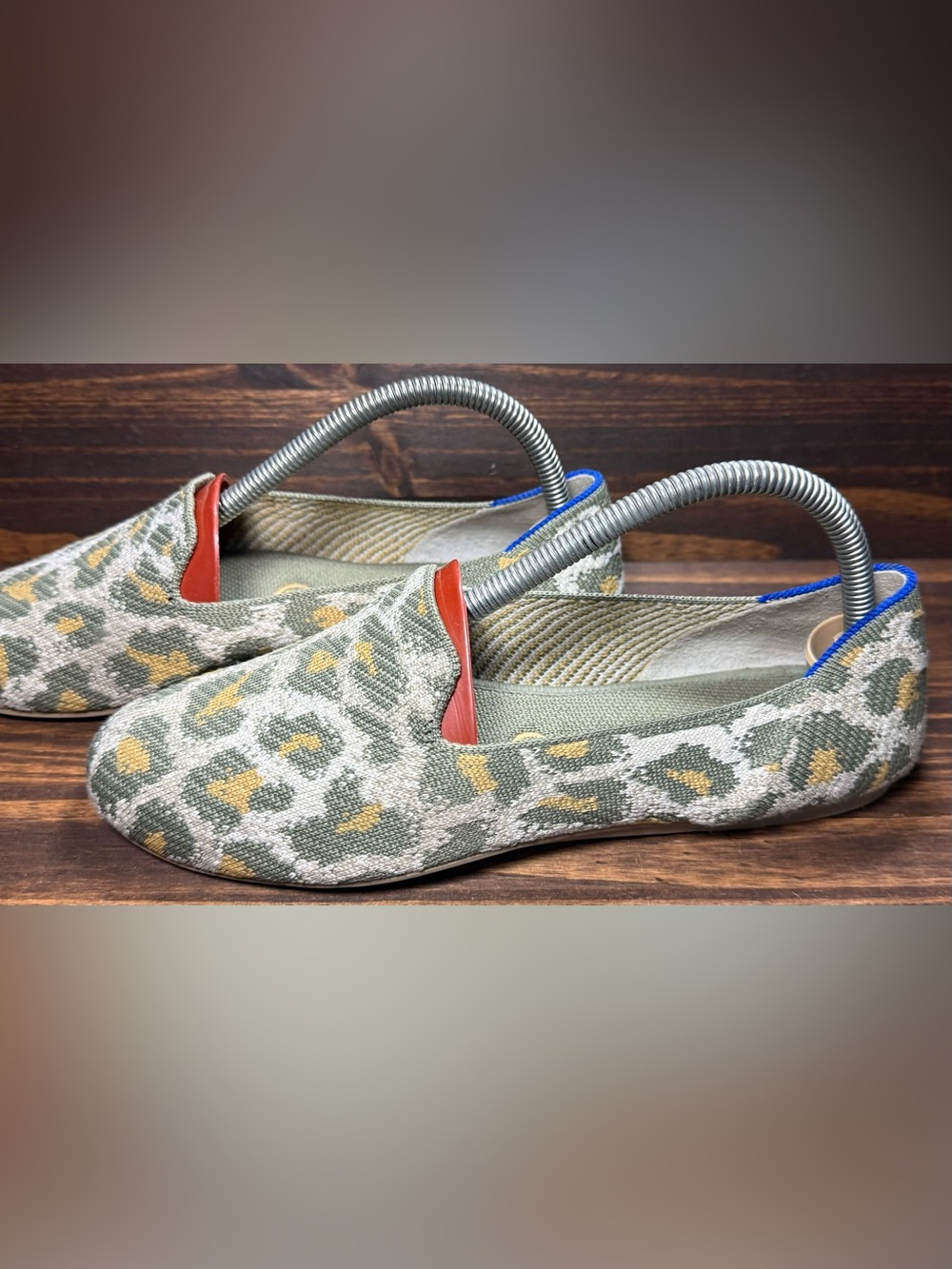 Rothys Smoke Spot Women’s Size 9 Shoes Leopard Print Slip On Flats - Picture 2 of 7